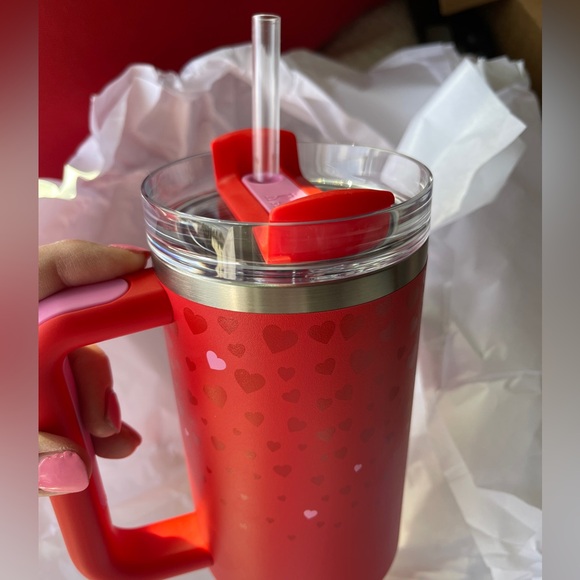 Limited Edition Valentine’s Day Ruby Hearts Stanley Tumbler 30oz quencher NWT - Picture 4 of 7